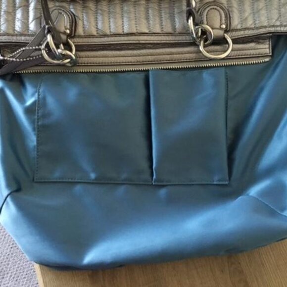 Coach Silver Platinum Quilted Leather Bag Tote Shoulder Bag w/Black Cherry Charm - Picture 11 of 11